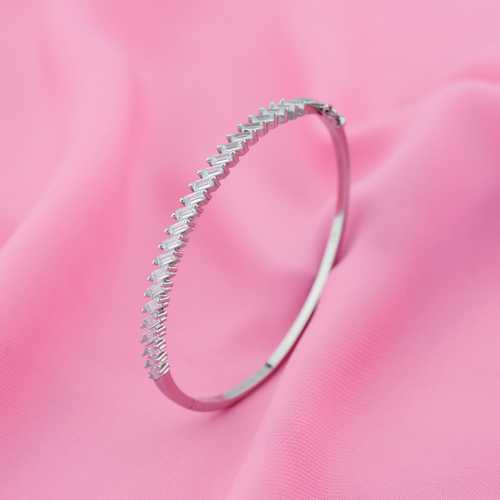 Lắc Nữ T02LAU000454