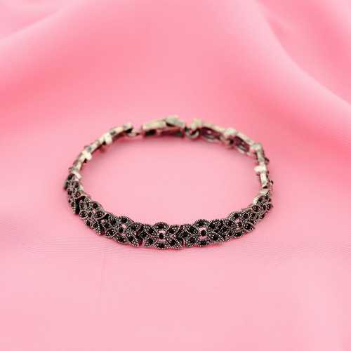 Lắc Nữ T02LAU000485