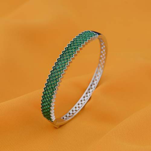 Lắc Nữ T02LAU000500