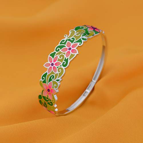 Lắc Nữ T02LAU000505